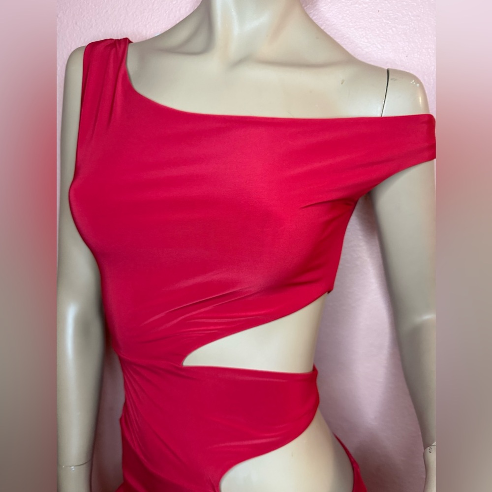 Windsor Red Cutout One-Shoulder Midi Dress – Size S (NWT) - Picture 12 of 15